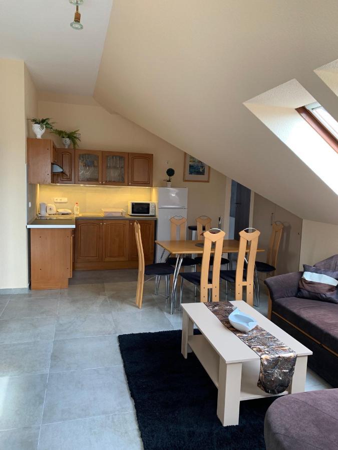 Balaton Kinizsi Apartman Siófok Exteriör bild
