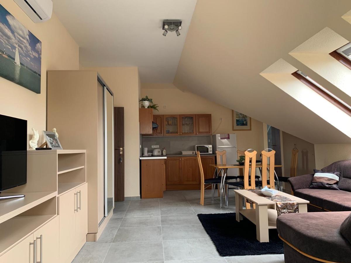 Balaton Kinizsi Apartman Siófok Exteriör bild